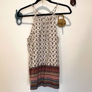 Chic summer top. Large. Easy Breazy.